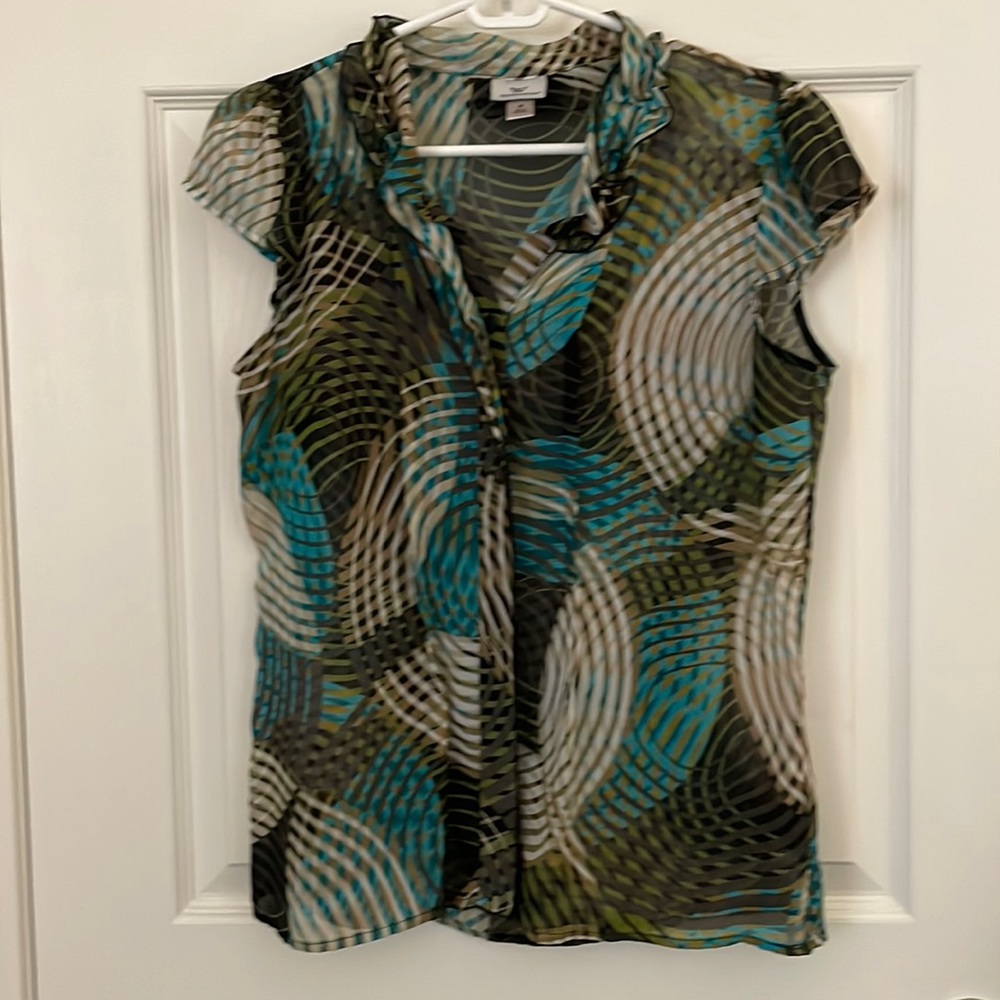 Geometric Worthington Blouse - Medium